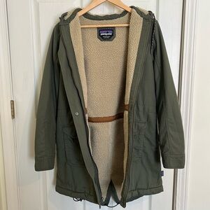 Patagonia Women’s Insulated Prairie Dawn Parka, Size M